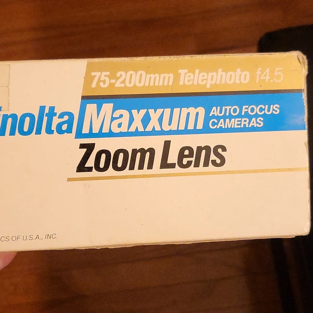 Minolta Maxxun auto focus f4.5 Zoom Lens 75-200mm Telephoto lens